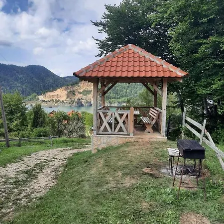 Prázdninový dům Kucica Na Tari *